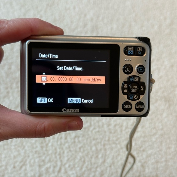 Canon PowerShot A3000 IS Digital Camera 10.0 Megapixels 4x Optical Zoom Silver - Picture 5 of 7